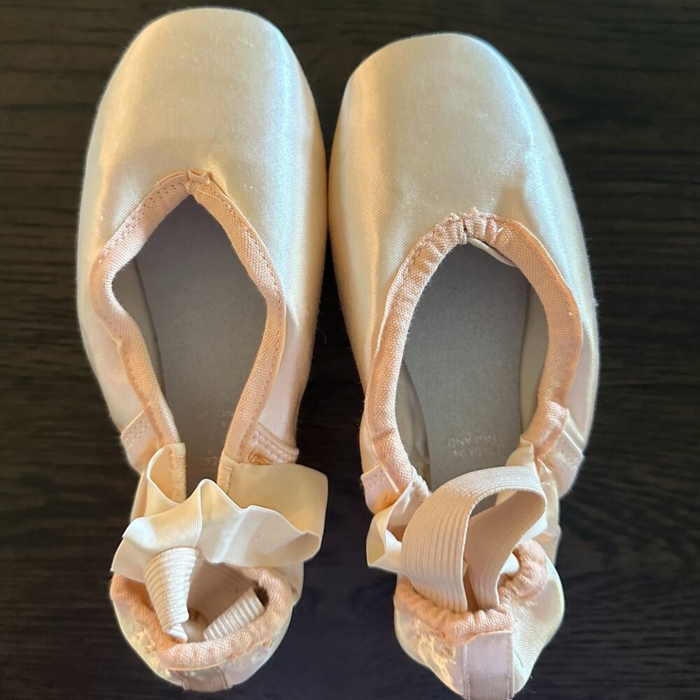 Freed Of London Studio Pointe Shoes